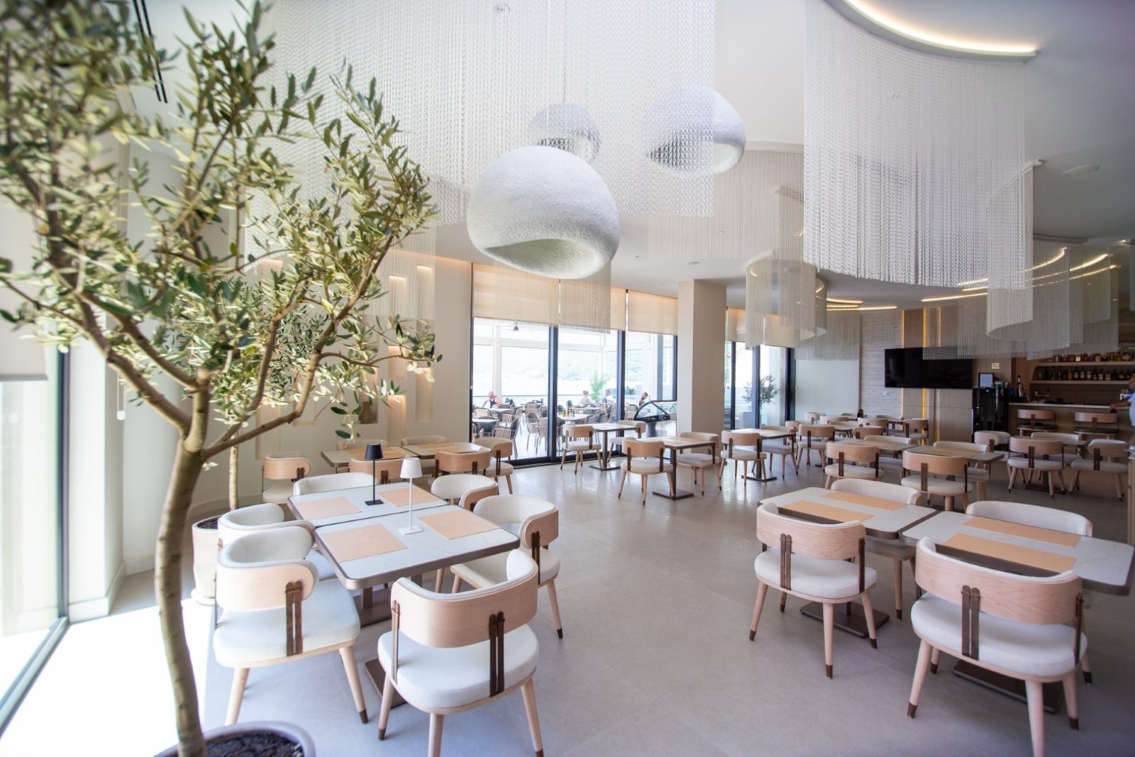 Dine & Stay