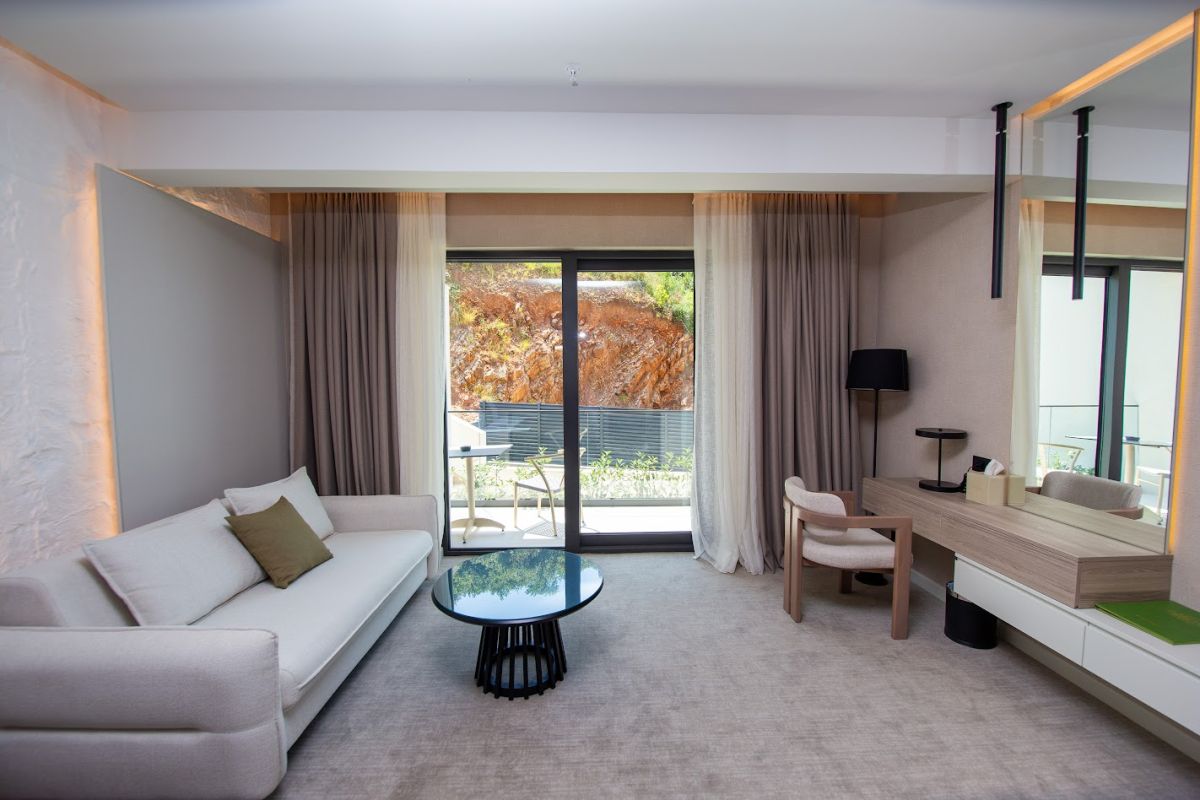 Superior Room Land View — 4