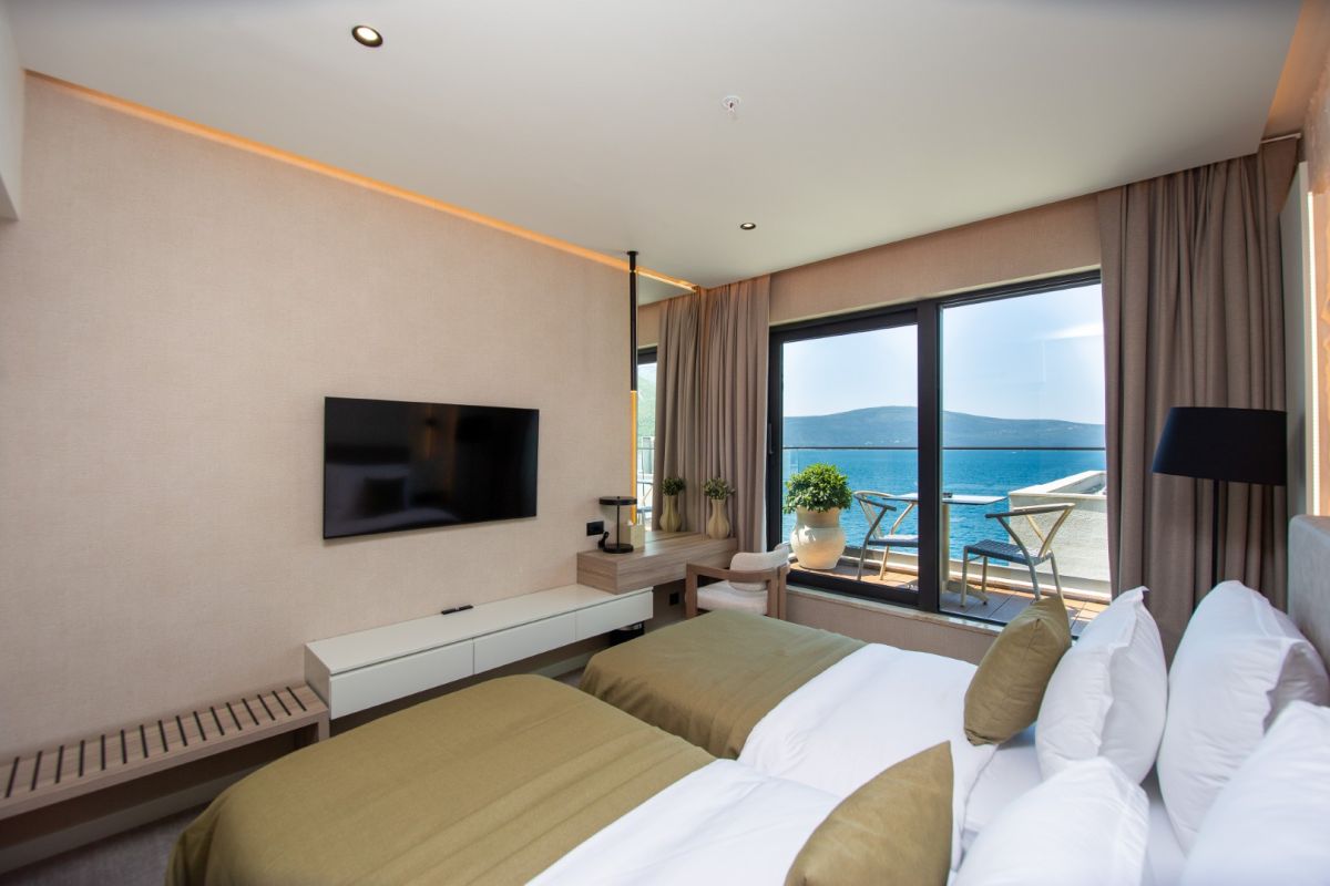 Standard Room Side Sea View — 7