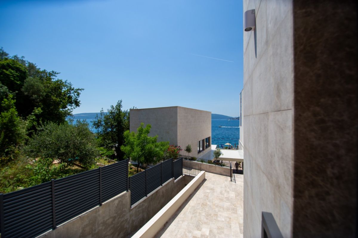 Deluxe Room Sea View — 14
