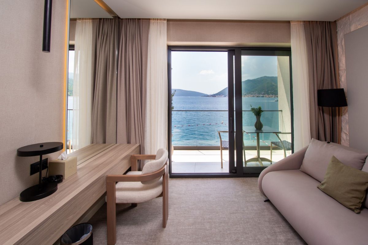 Deluxe Room Sea View — 7