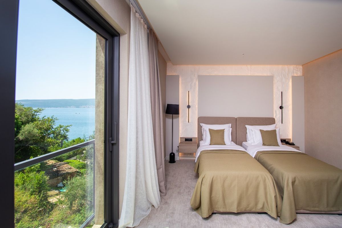 Standard Room Land View — 8